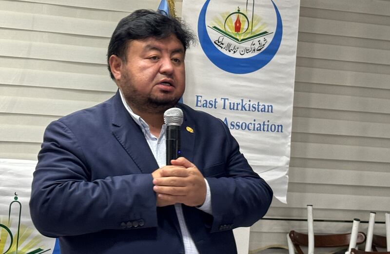 شەرقىي تۈركىستان ئۆلىمالار بىرلىكى تەرىپىدىن ئۆتكۈزۈلگەن ئىپتار ۋە يىغىن پائالىيىتىدە شەرقىي تۈركىستان تەشكىلاتلار بىرلىكى رەئىسى ھىدايەتۇللا ئوغۇزخان سۆزلىمەكتە. 2024-يىلى 26-مارت، ئىستانبۇل.