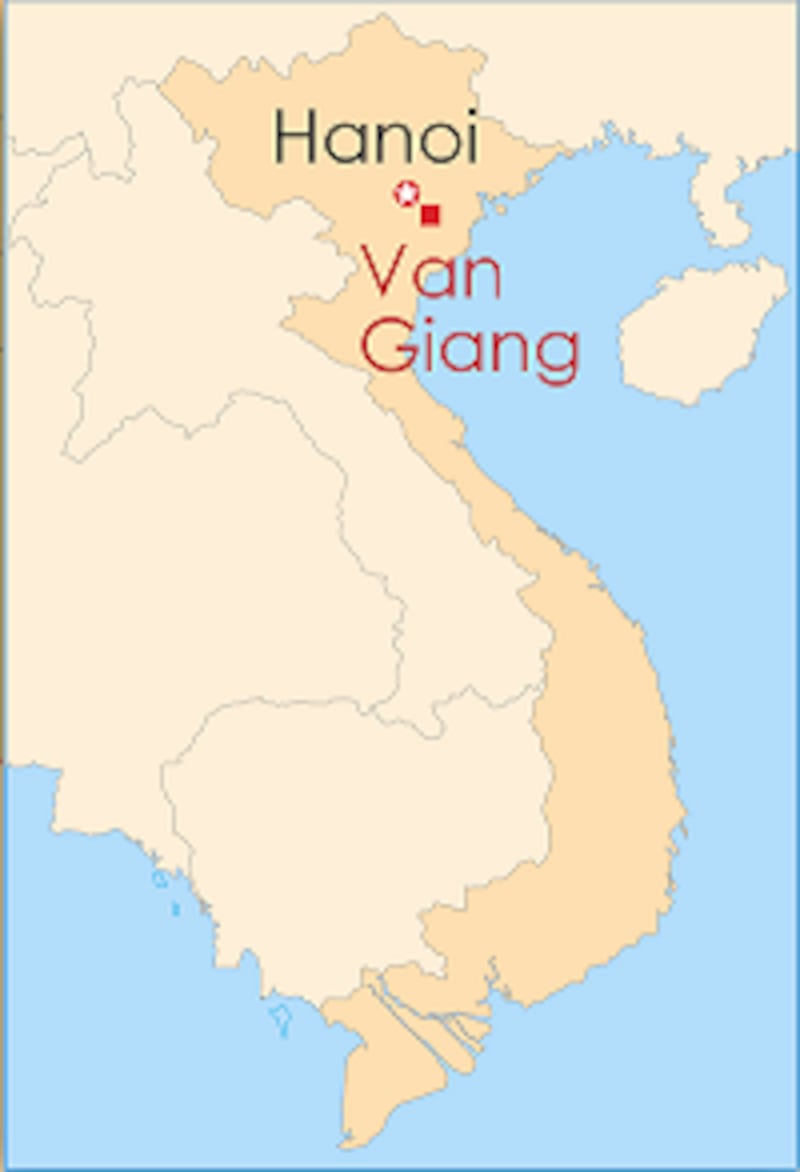 Map of Vietnam showing Hanoi and Van Giang district