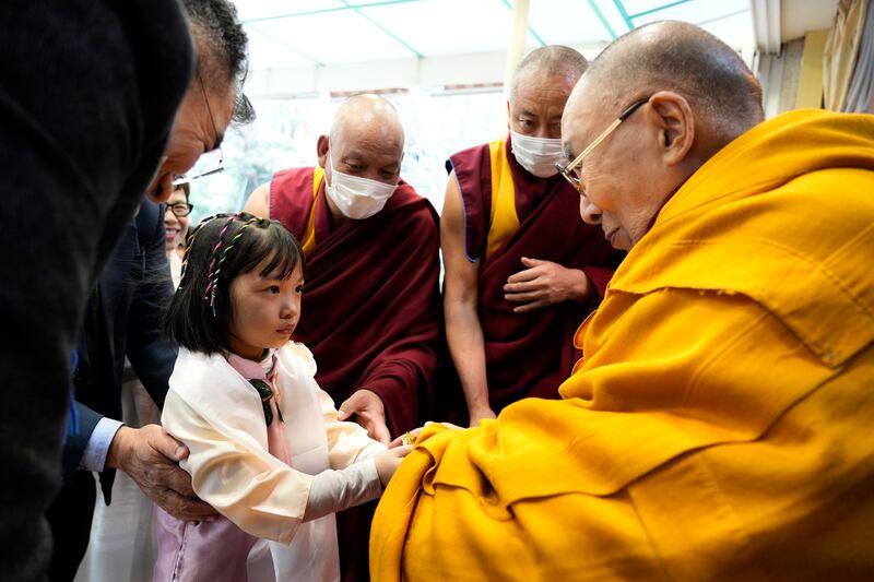 Dalai-Lama-Audience-Vietnamese-RFA-Tibetan.jpg