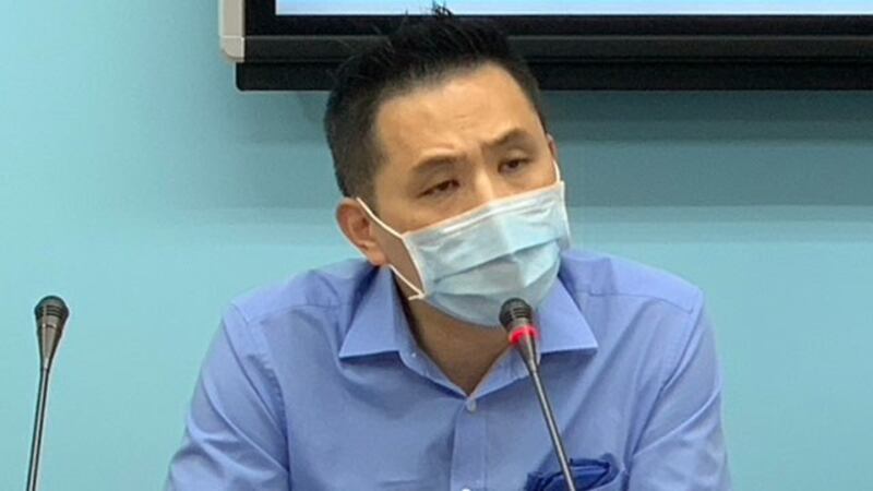 国民党立委陈以信用“匪夷所思”形容骇客入侵事件。(记者 黄春梅摄)