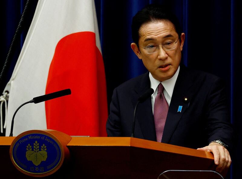 2022 年 3 月 2 日，日本首相岸田文雄在东京议会上议院预算委员会会议上回答有关俄罗斯和乌克兰之间危机的问题。（法新社）