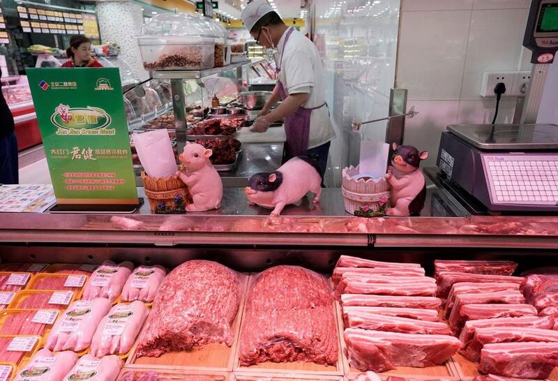 2019年4月11日，北京一超市内销售的猪肉。（视频截图/路透社）