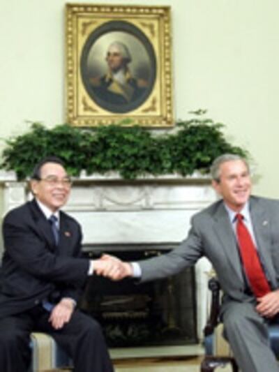 US_BUSH_VIETNAM_KHAI_150.jpg