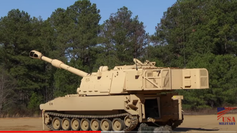 拜登总统上台后首度对台军售40门M109A6自走炮。(视频截图)
