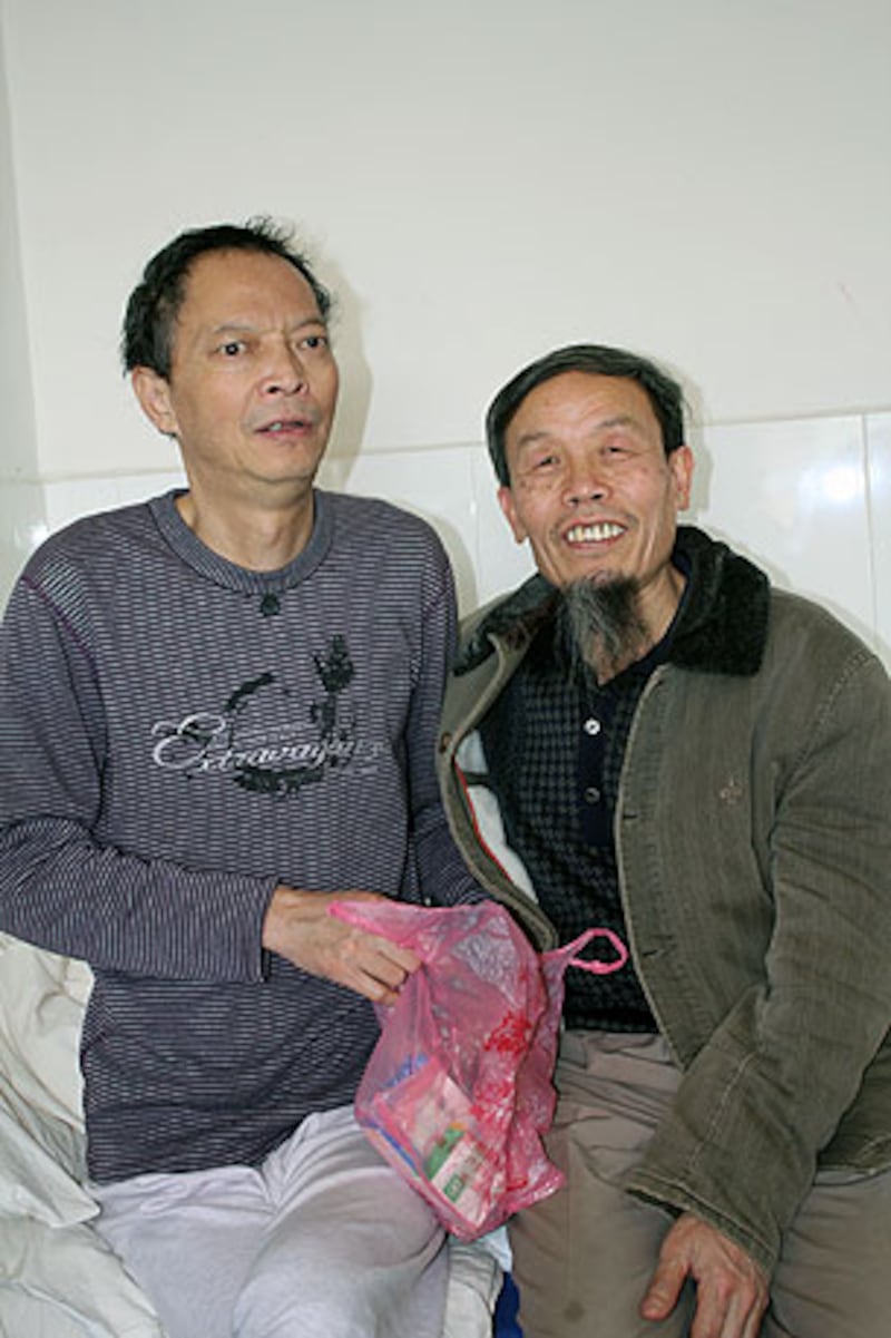 朱承志今年3月時曾到醫院探望過李旺陽。（朱承志提供）