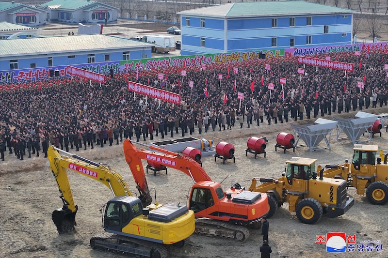 북한, 6개 군 지방공업공장 건설 착공식