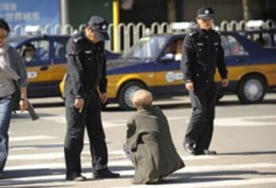 chinese-police-250.jpg