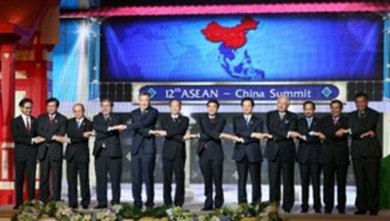 Hội nghị cấp cao ASEAN-Trung Quốc lần thứ 12 tại Hua Hin, Thái Lan. AFP PHOTO.