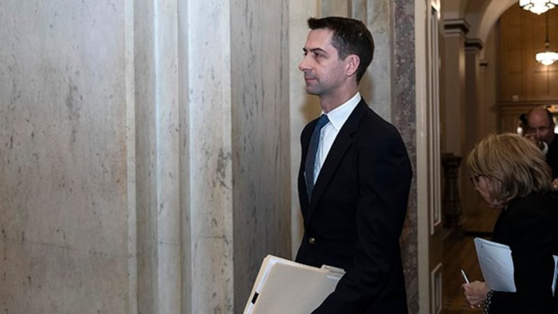 美国联邦参议员科顿(Tom Cotton)认为,为了战胜中共领导的邪恶政权,针对性脱钩势在必行。(美联社)
