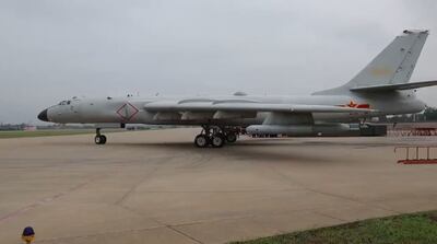 중국 H-6K 폭격기(중국 국방부).JPG