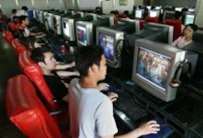 internetcafe-in-shanghai-b-200.jpg