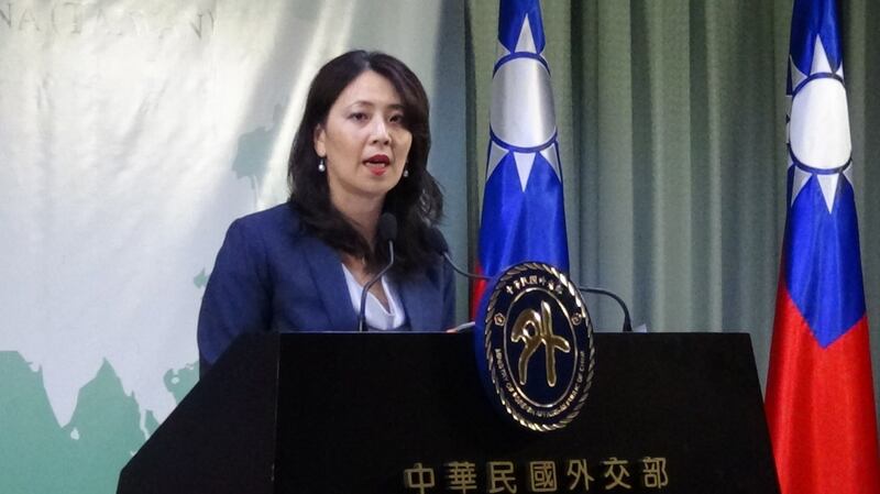 外交部副发言人欧江安说明斐济驻处改名原委。(记者夏小华摄)