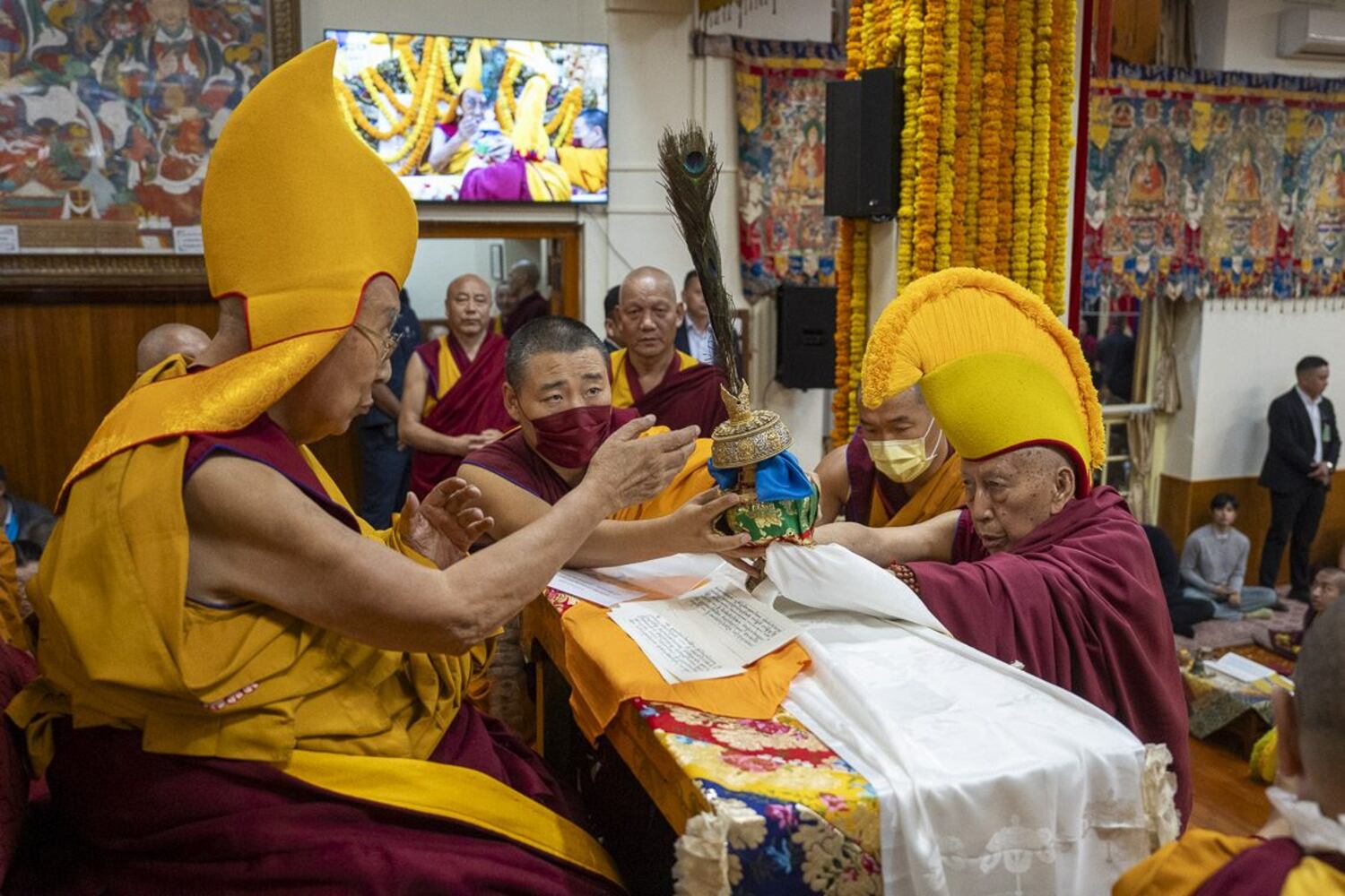 ༸གོང་ས་༸སྐྱབས་མགོན་ཆེན་པོ་མཆོག་ལ་བརྟན་བཞུགས་བསྟར་འབུལ་སྐབས། ༢༠༢༥།༠༥།༠༧ ཉིན།