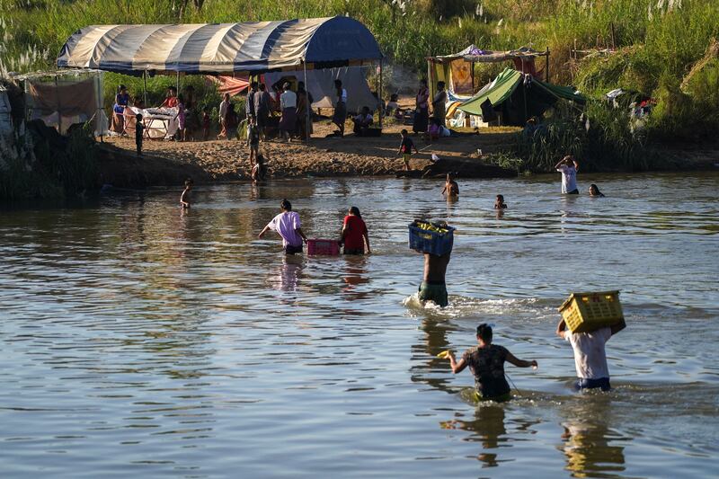 2022-01-06T000000Z_705474507_RC2LTR9RZHUN_RTRMADP_3_MYANMAR-POLITICS-THAILAND.JPG