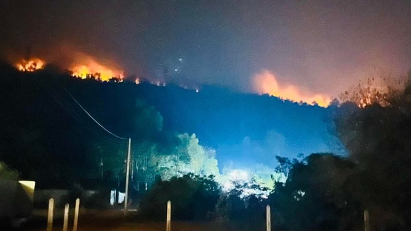 ໄຟໄໝ້ປ່າ 16,000 ຈຸດ ກໍ່ເກີດ ອາກາດເປັນພິດ