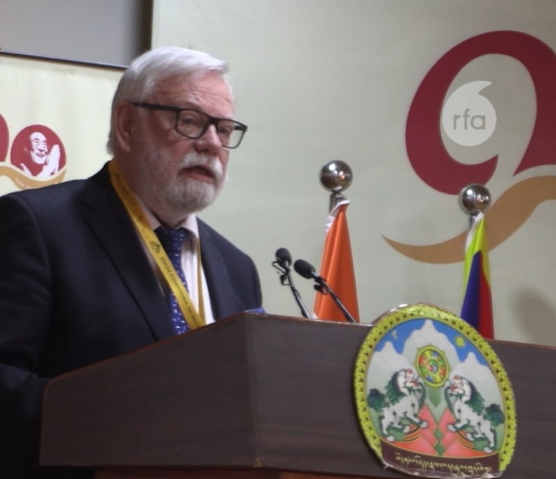 ཅེག་སྤྱི་མཐུན་རྒྱལ་ཁབ་ཀྱི་གྲོས་ཚོཊ་གོང་མའི་ཚོཊ་གཞོན་མཆོག་གིས་གསུང་བཤད་གནང་བཞིན་པ།  ༢༠༢༦།༣།༩