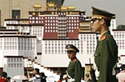 TibetPolice200.jpg
