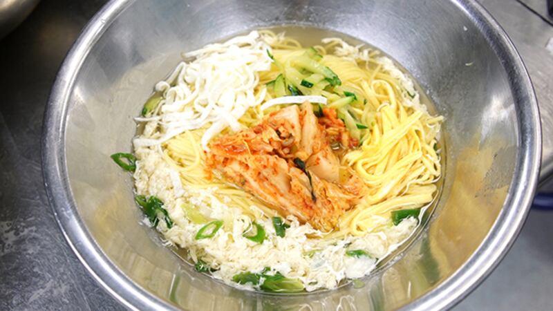 영국인들이 만든 옥수수 국수.