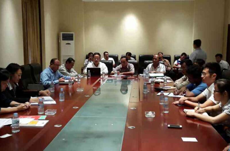 មន្ត្រីការិយាល័យឧត្ដមស្នងការអង្គការសហប្រជាជាតិទទួលទុកសិទ្ធិមនុស្សនៅកម្ពុជា ជួបតំណាងក្រុមហ៊ុន Union Development Group នៅថ្ងៃទី២២ មិថុនា ២០១៤ នាស្រុកបុទុមសាគរ ខេត្តកោះកុង។