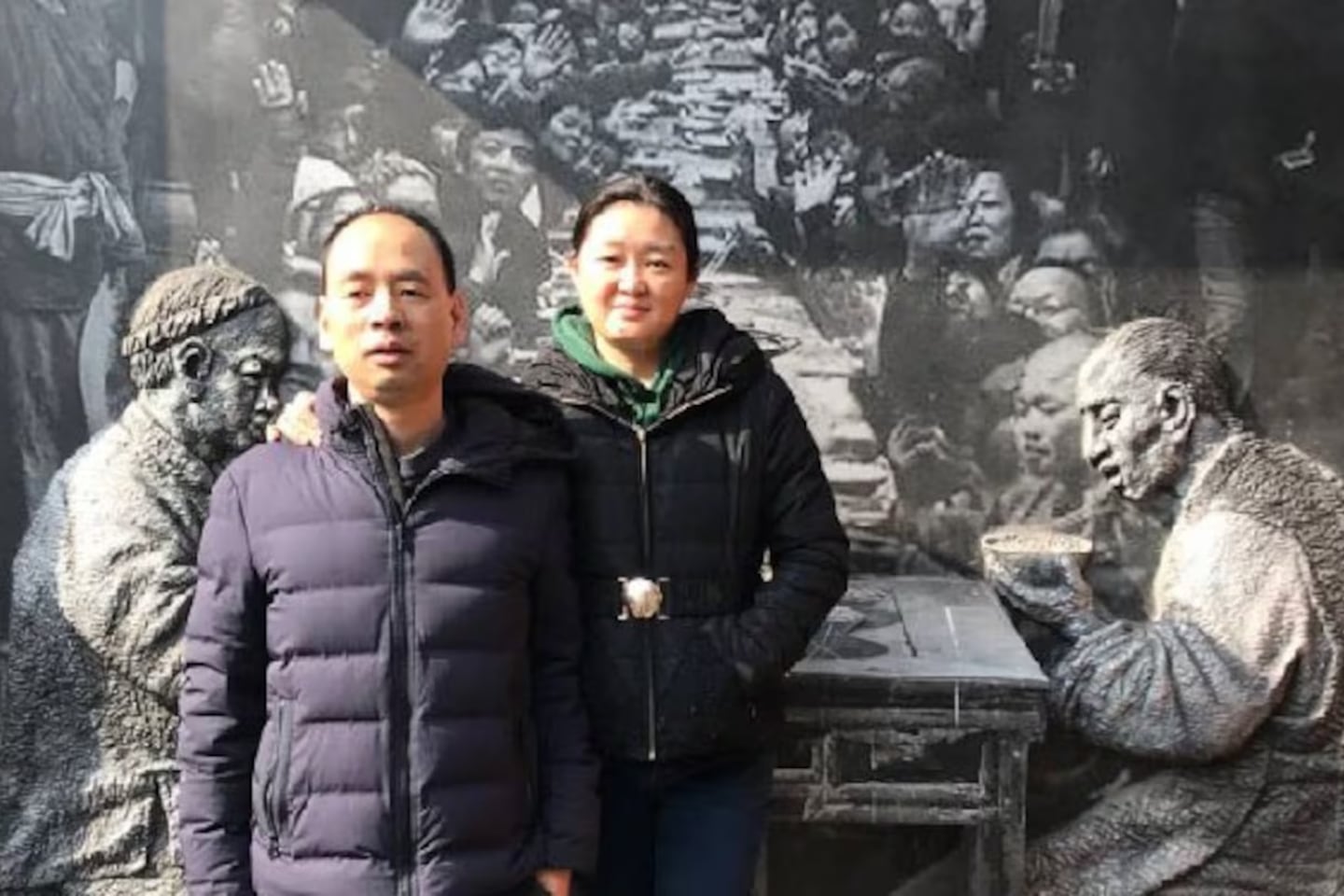 中国人权律师卢思位被羁押六个月,法院迟迟未判决。