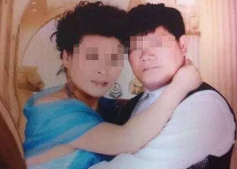 曾獲選江蘇省高院評選表彰的全省「優秀人民法庭庭長」黃濤,在起擔任豐縣順河法庭庭長期間,就曾判被拐賣的婦女不得離婚。但其自己卻因為向情婦寫7份保證書,並加蓋法庭公章而被處分。(網絡圖片)