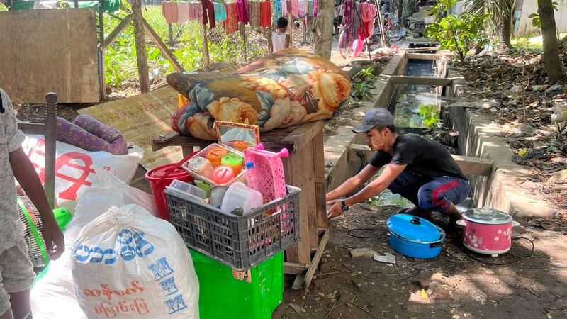 preparing-to-remove-mayangon.jpg