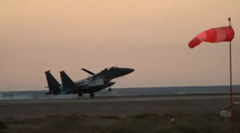 (2) 2023년 10월 17일 요르단 전개된 제335전투비행대 F-15E(출처-미 국방부).JPG