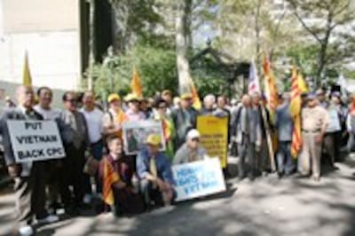 NguyenTanDungProtest200b.jpg