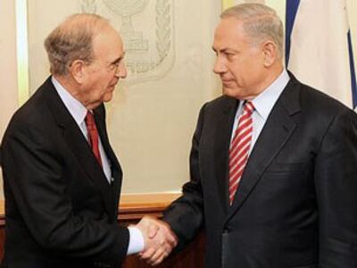 Đặc sứ Hoa Kỳ George Mitchell (trái) đã đến Jerusalem gặp Thủ tướng Israel Benjamin Netanyahu (phải)