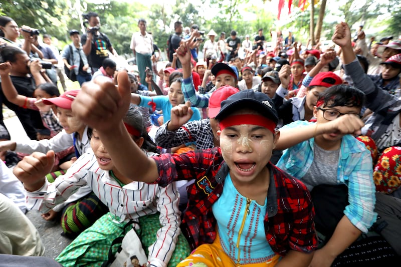 2018-10-29T123237Z_1973769425_RC11610B0DF0_RTRMADP_3_MYANMAR-GARMENT.JPG
