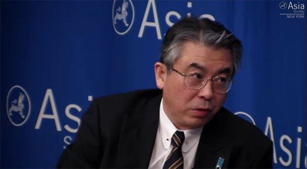 스기야마 신스케 일본 외무성 외무심의관이 3일 미국 뉴욕의 아시아 소사이어티에서 강연하고 있다. 