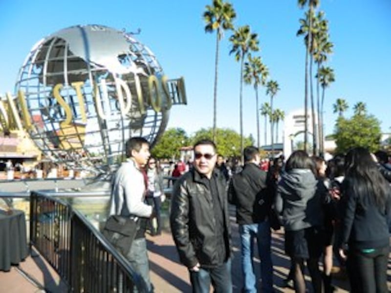 图片：中国游客到访好莱坞环球影城人数急速增加。（记者萧融摄）