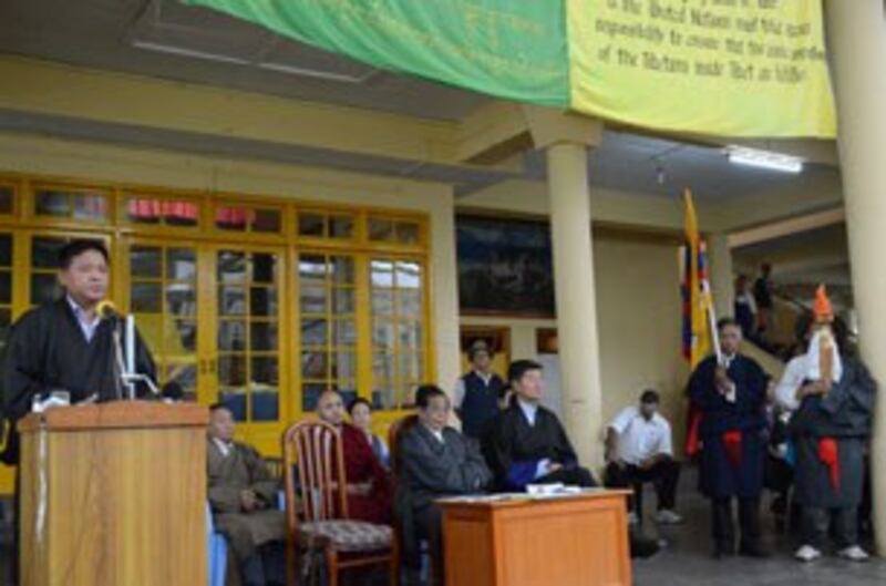 图片：西藏人民议会议长边巴次仁7月26日发表演说。（丹珍拍摄）