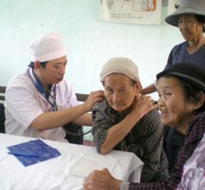caotuổi_kham Benh_baoPhuYen.com.vn_250