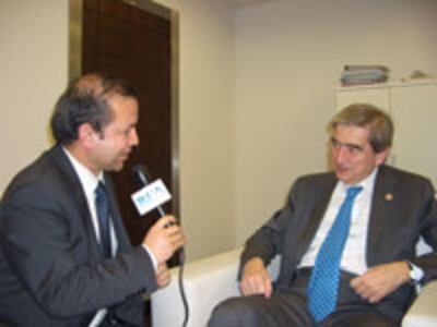 onur-oymen-200.jpg