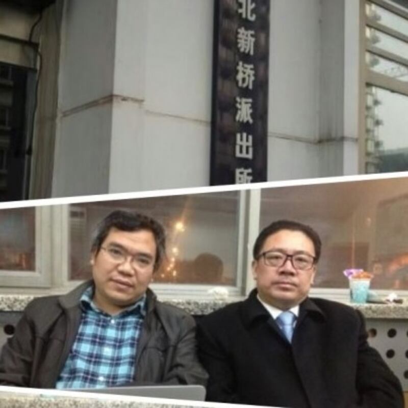 公民記者李建軍因發帖舉報山西省水利部門腐敗周二(5號)被傳喚問話近24個小時後獲釋，期間有維權律師輪流到派出所進行交涉放人。圖中左邊為北京律師周澤。（圖片為周澤律師提供）