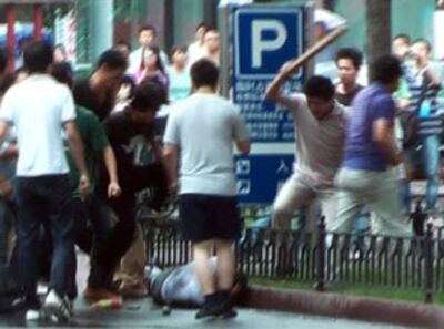 Uyghur-beaten-305.jpg