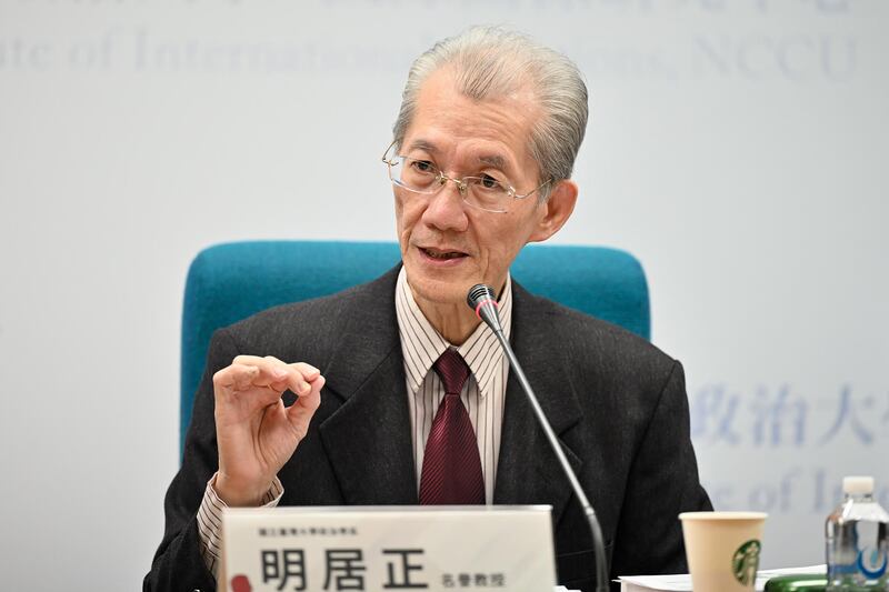 台灣大學政治學系名譽教授明居正:在美中對抗時刻台灣應該選邊站保護自己。(鍾廣政 攝)