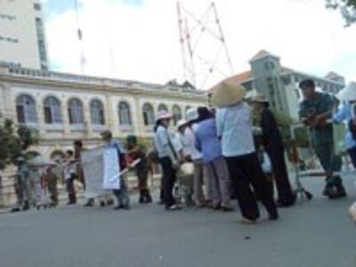 SaigonProtest200.jpg