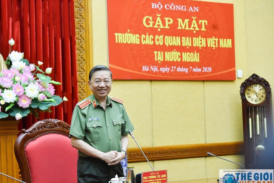 Hình minh hoạ. Bộ trưởng Công an Tô Lâm phát biểu tại buổi gặp các trưởng đại diện ngoại giao Việt Nam ở nước ngoài hôm 27/7/2020 tại Hà Nội