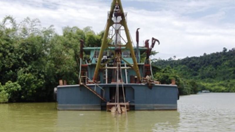 តាតៃ៤