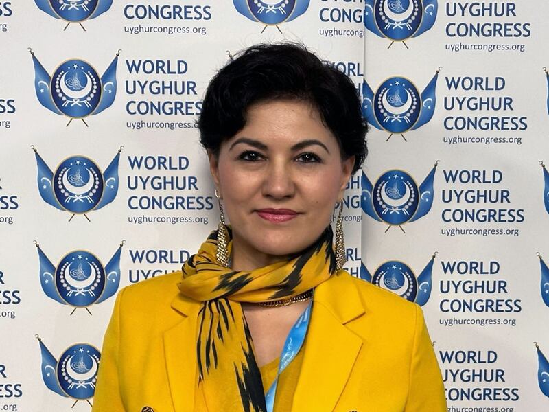 دۇنيا ئۇيغۇر قۇرۇلتىيى ئىجرائىيە كومىتېتىنىڭ رەئىسى روشەن ئابباس. 2024-يىلى 26-ئۆكتەبىر، سارايېۋو