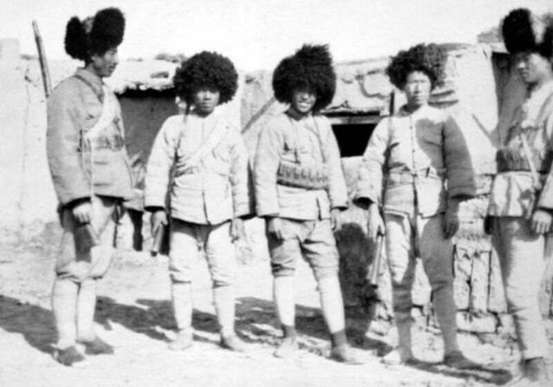 1930-yillardiki-tunggan-eskerliri.jpg