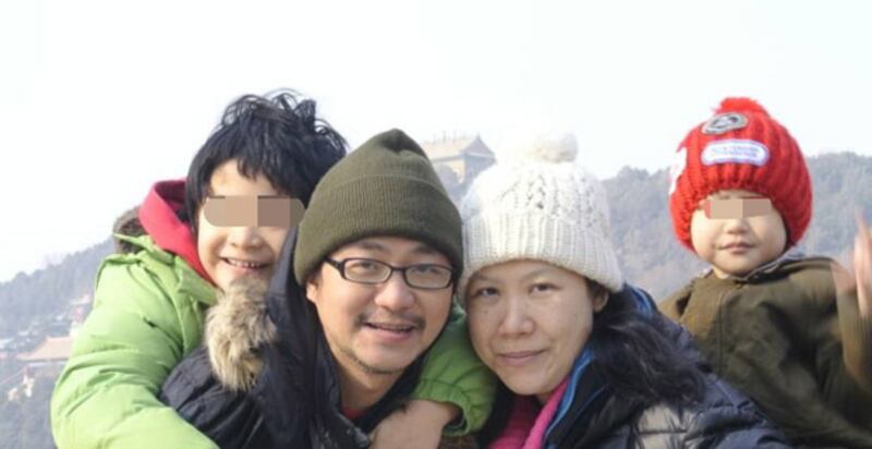 香港居民馬家文及李嘉桃以及一對年幼兒子，長期在廣州生活。(在場人士攝)