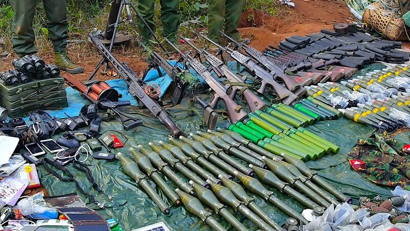 army-weapons.jpg