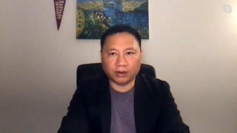 王丹表示,民主车轮滚滚向前,即使年轻人不知六四无关宏旨。(截图自节目)
