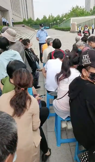 唐山市公安局外,大量居民舉報唐山市公安內部人員徇私枉法。(網絡圖片)