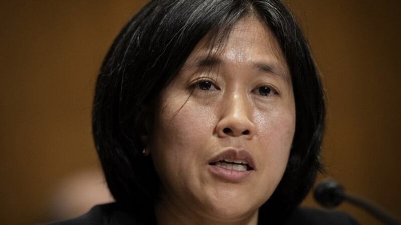 美国贸易代表戴琪(Katherine Tai)5月5日在声明中称，美国政府坚信要保护知识产权，但为结束疫情，支持放弃对新冠疫苗的知识产权保护。”（法新社图片）