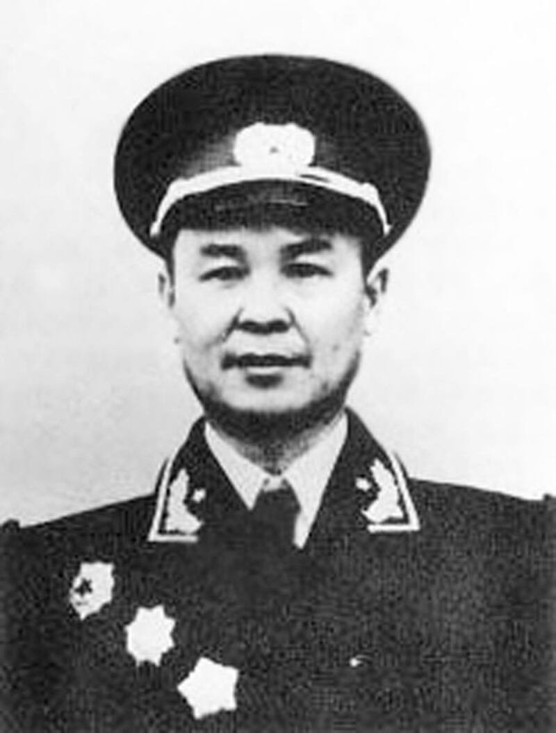 制造了1968年广西大屠杀的韦国清。他在制造大屠杀后，被毛泽东、邓小平加官晋爵，1989年善终。（来自维基百科）