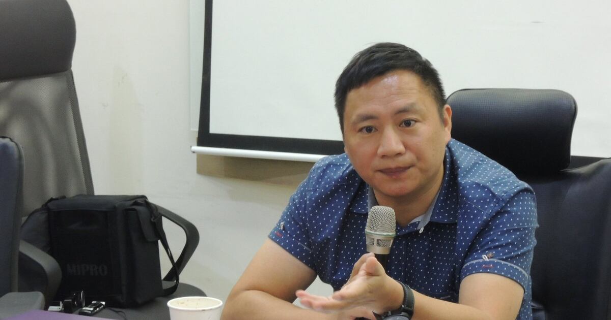 前天安门学运领袖王丹在台北发表新书《关于中国的七十个问题》 – 普通话主页